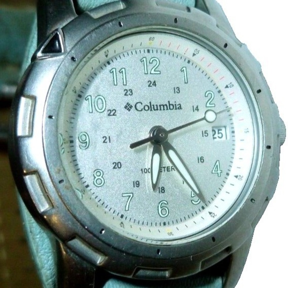 Columbia Womens Field Watch Light Blue Leather Band Silver‎ Dial Date 100M Water
